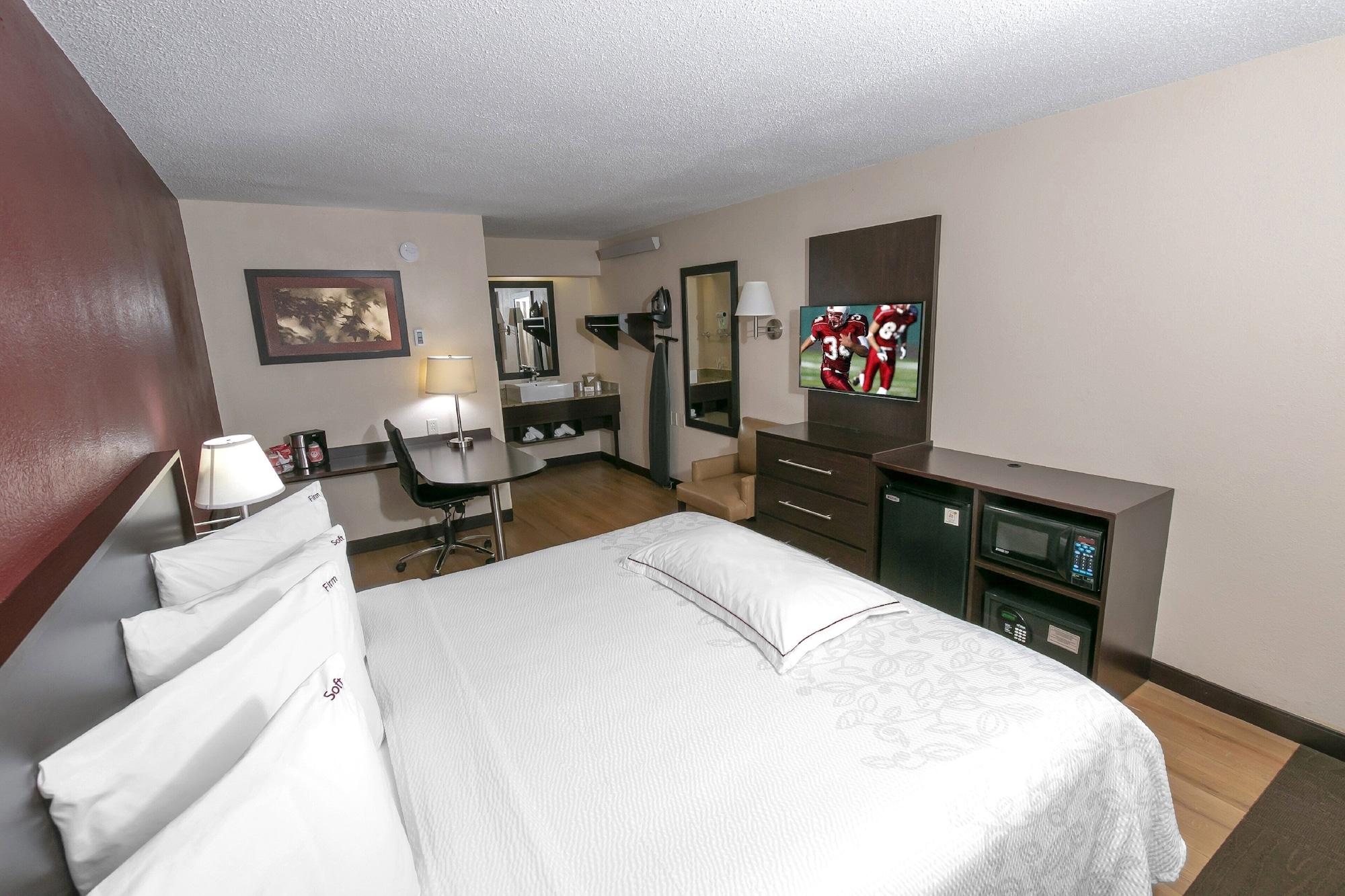 Red Roof Inn Plus+ St. Louis - Forest Park / Hampton Ave. Ngoại thất bức ảnh