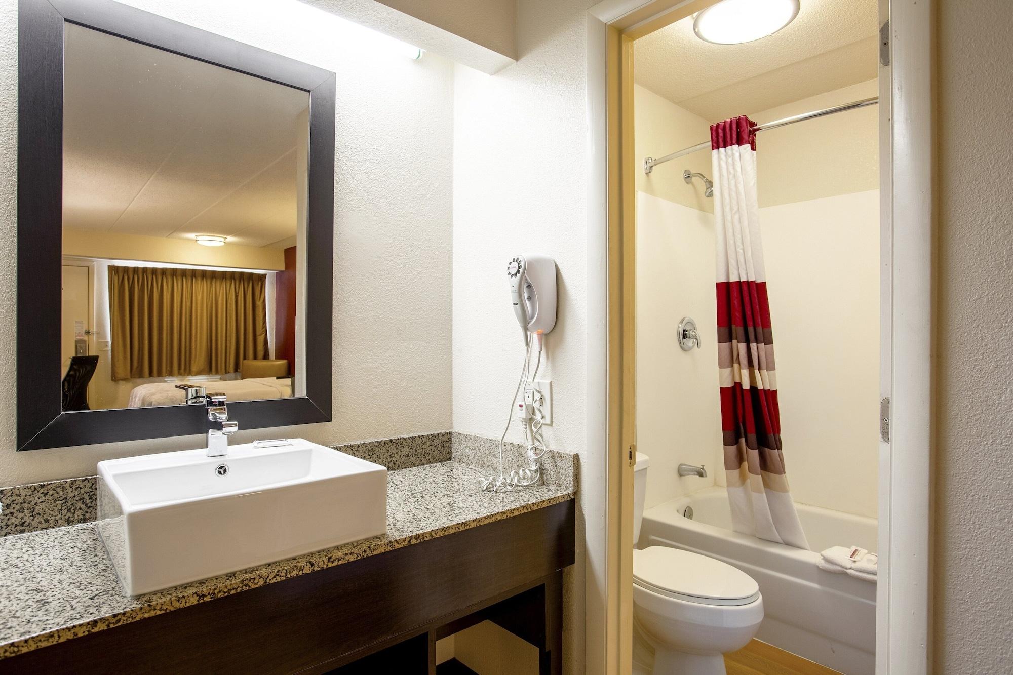 Red Roof Inn Plus+ St. Louis - Forest Park / Hampton Ave. Ngoại thất bức ảnh