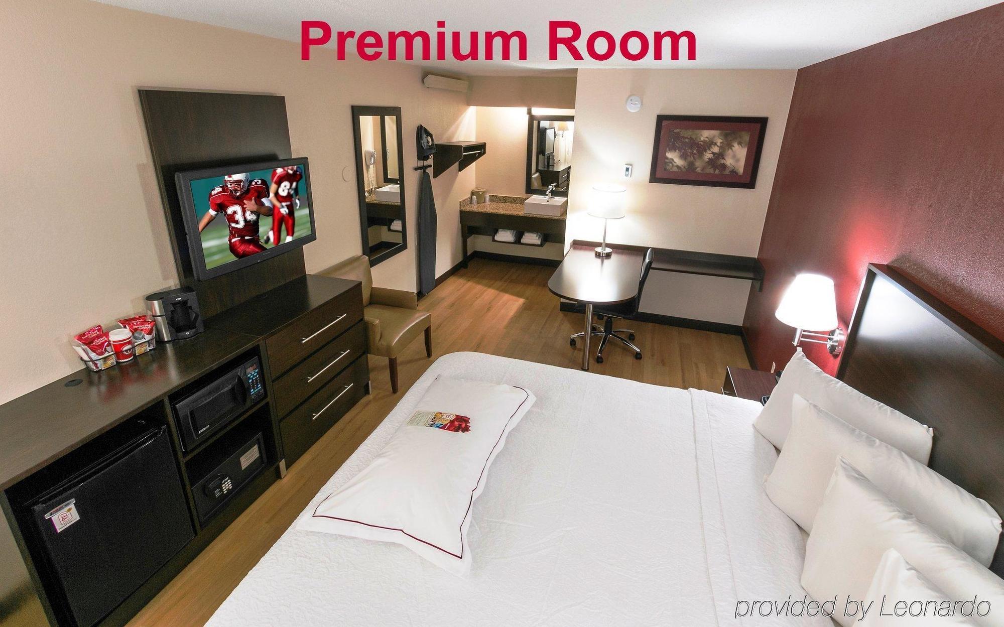 Red Roof Inn Plus+ St. Louis - Forest Park / Hampton Ave. Ngoại thất bức ảnh