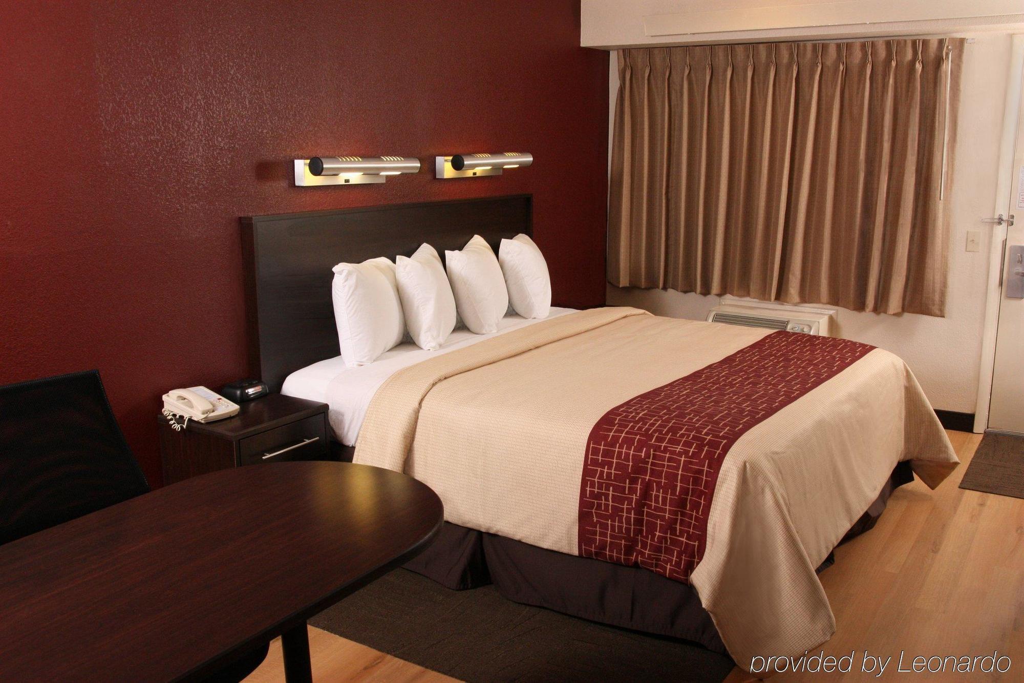 Red Roof Inn Plus+ St. Louis - Forest Park / Hampton Ave. Phòng bức ảnh